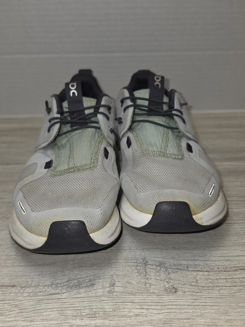 On Cloud Sneakers Cloud Sky Youth Glacier/Sage Colorway Shoes Size 4.5